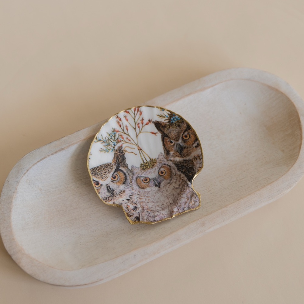 Handmade shell jewelry dish